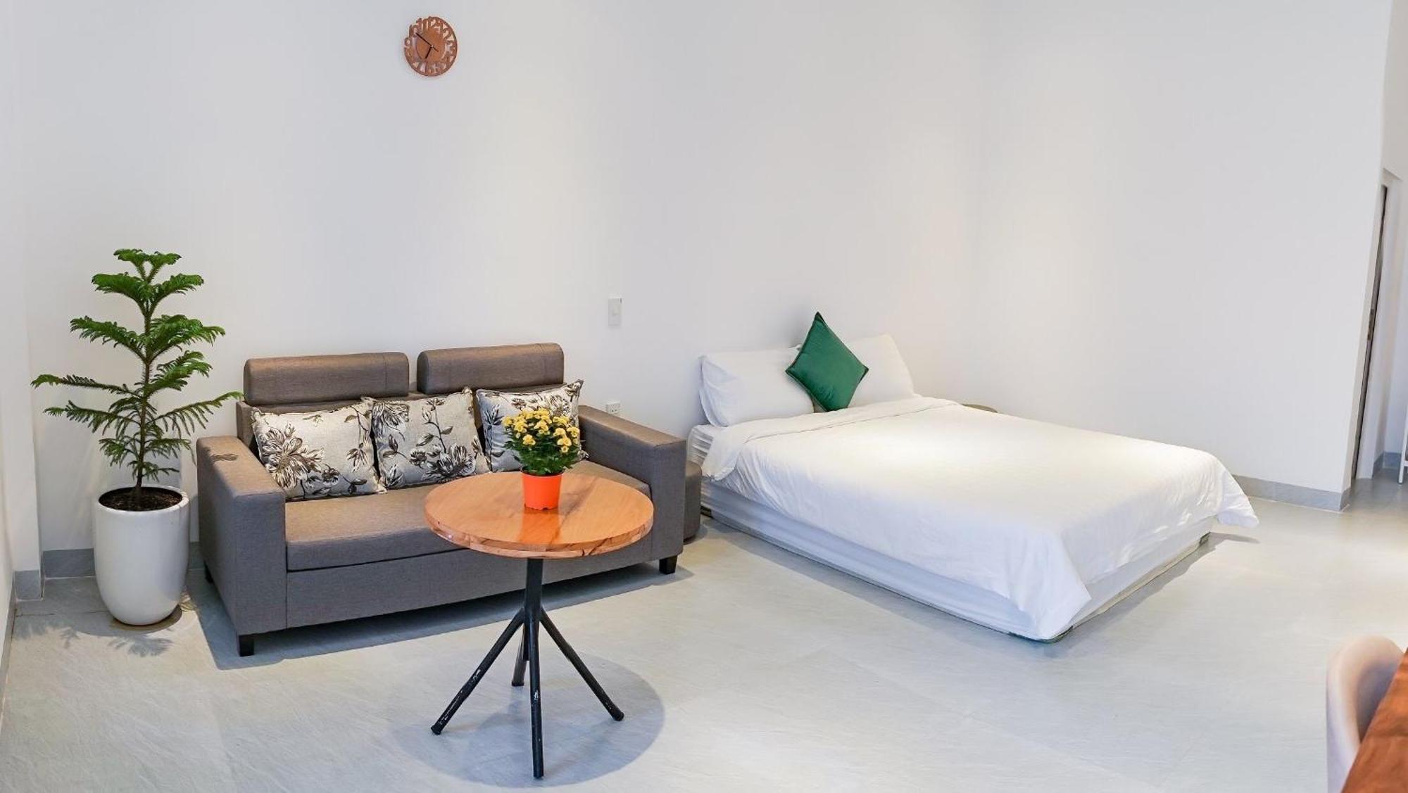 Local White House - Ecofriendly Homestay Дананг Экстерьер фото