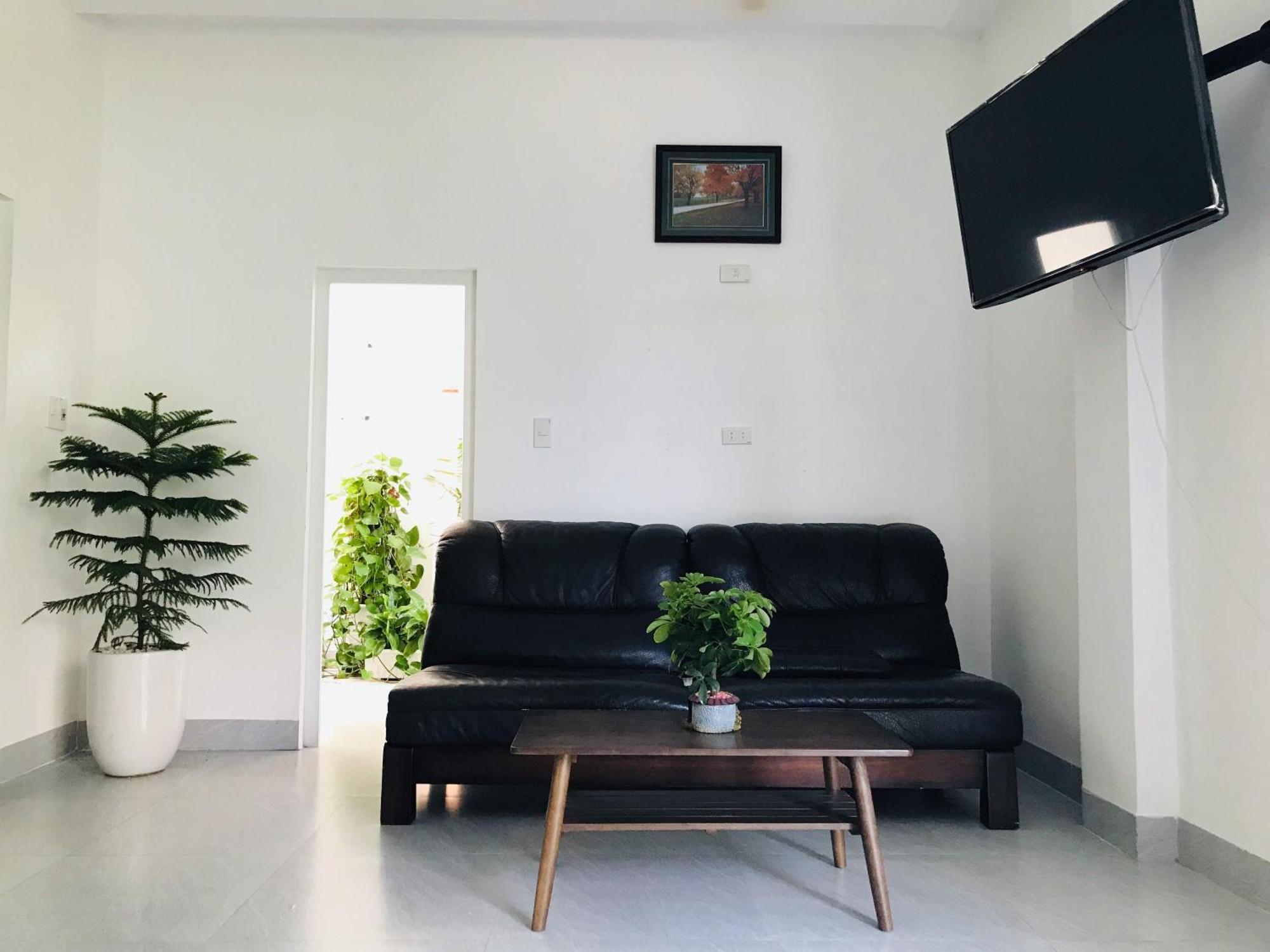 Local White House - Ecofriendly Homestay Дананг Экстерьер фото