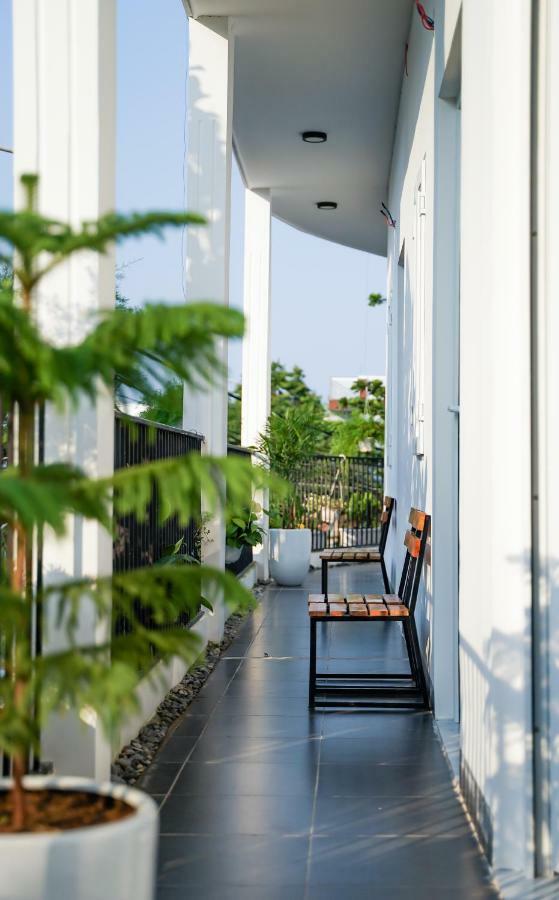 Local White House - Ecofriendly Homestay Дананг Экстерьер фото